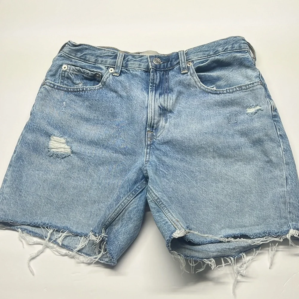 Everlane Woman’s High Rise Distressed Denim Mom Shorts Size 28 - Picture 1 of 10